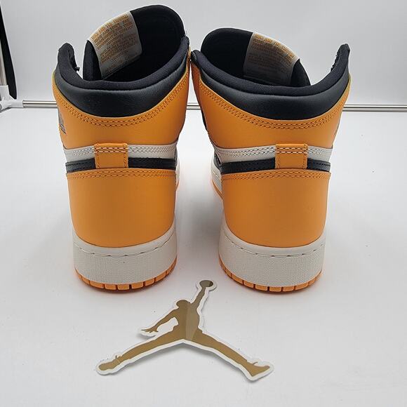 Air Jordan 1 Retro High OG GS \'Yellow Toe\' Sz 5.5Y 575441-711